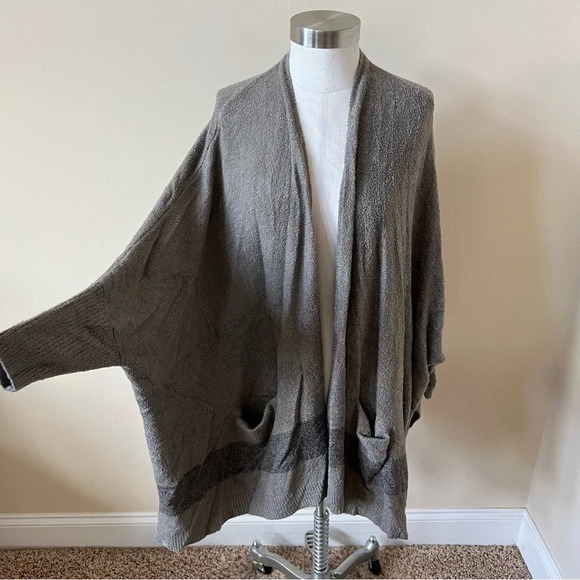 Barefoot Dreams CozyChic Lite Cliffside Wrap Sweater 17984 - Picture 2 of 8